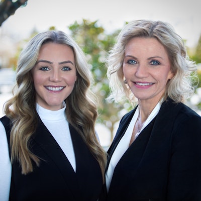 Gelderen & Associates Van 