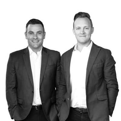 Hugh Cooper Kit Matkaluk & 